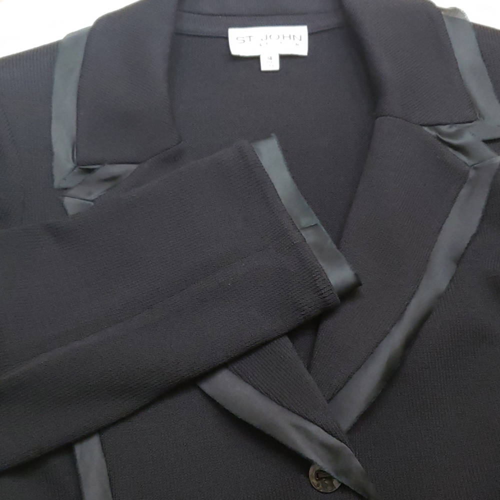 St. John Collection Black Jacket - Picture 3 of 6